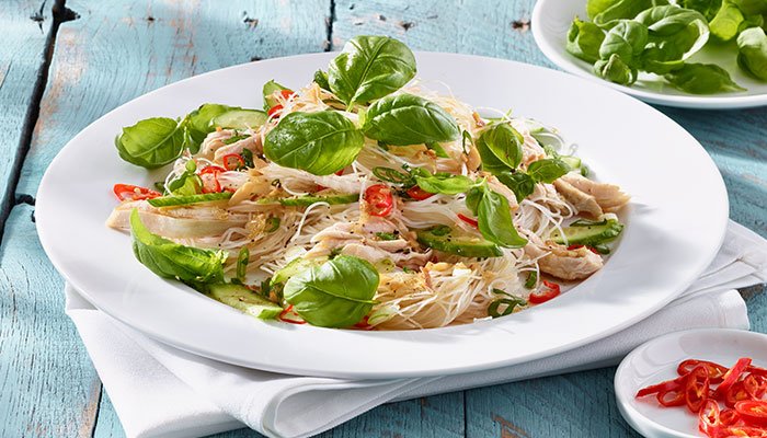 basil chicken salad display image