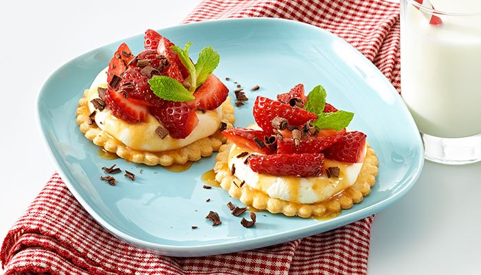mini mascarpone pies display image